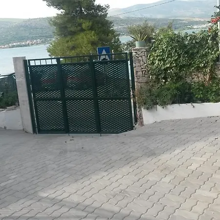 Dragan * Τρογκίρ
