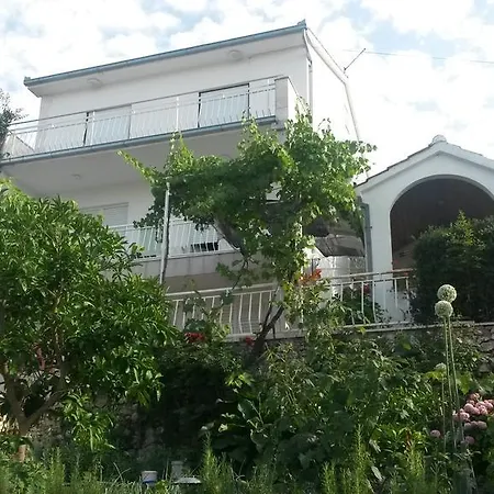 Dragan شقة تروغير